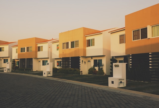 From Custom Homes to Multi-Family Units: Twin Maple Construction’s Sustainable Approach to Residential Builds in Abbotsford